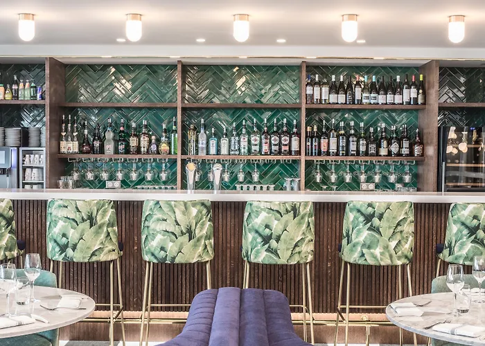 L'echappee - Casino Hotel